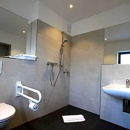 Neumann's Uebernachtung Bed & Breakfast 3*
