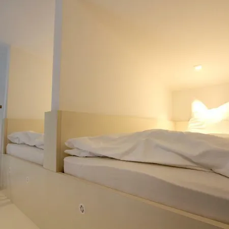 Neumann's Uebernachtung Bed & Breakfast 3*